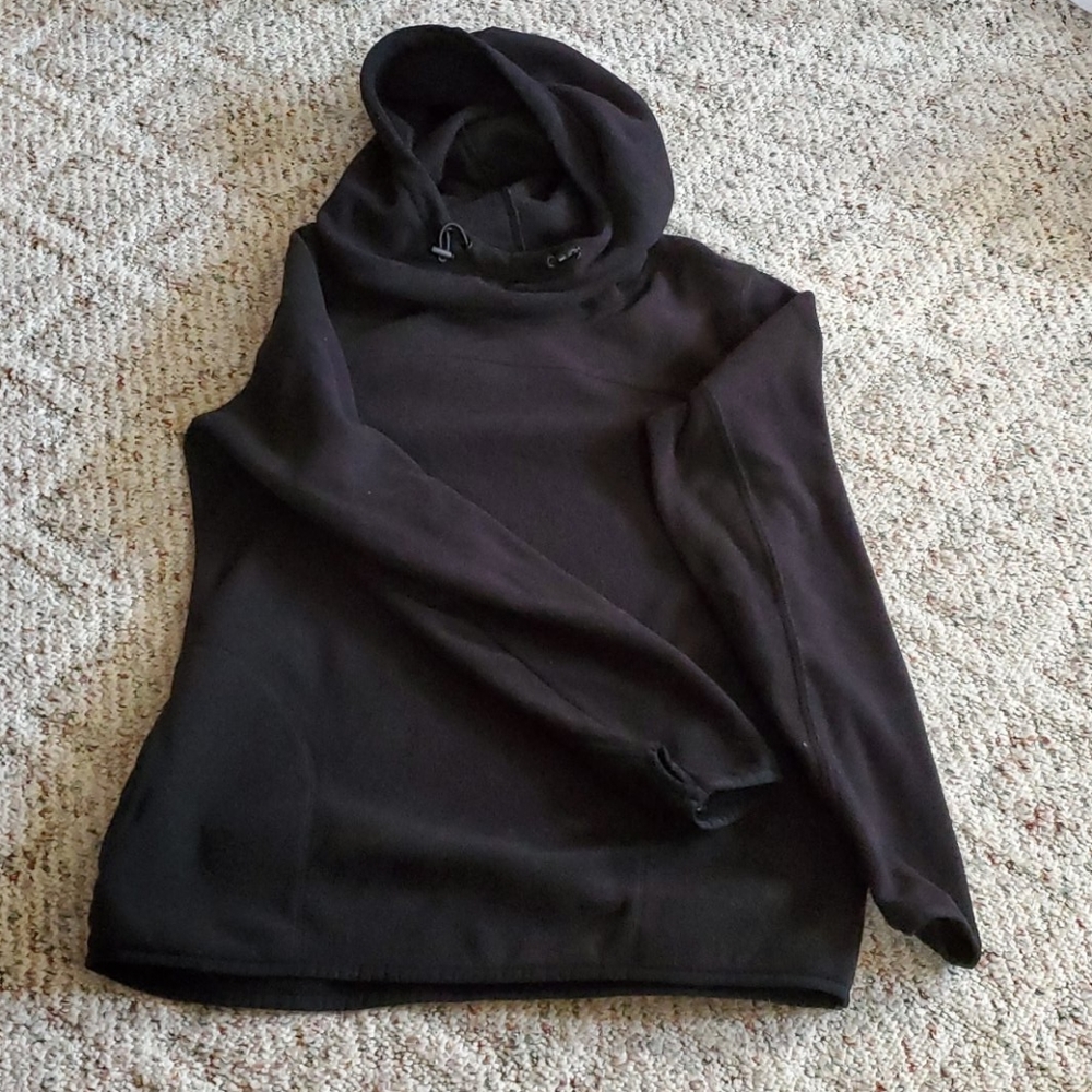 Black old navy sweatshirt
